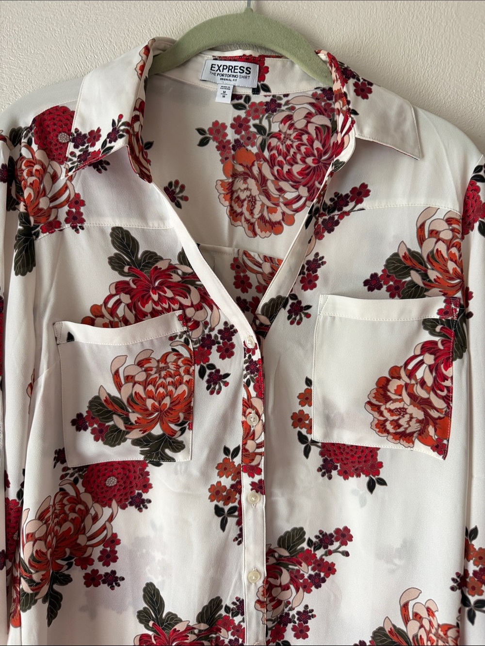 Express Cream Floral Button-Front Shirt with Red & Orange Blooms - Picture 3 of 4